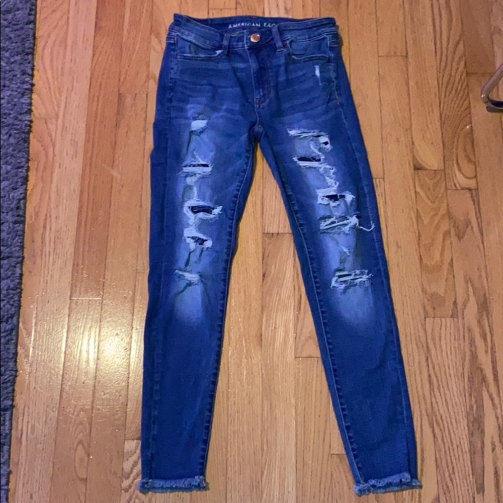 women’s ripped jeans!